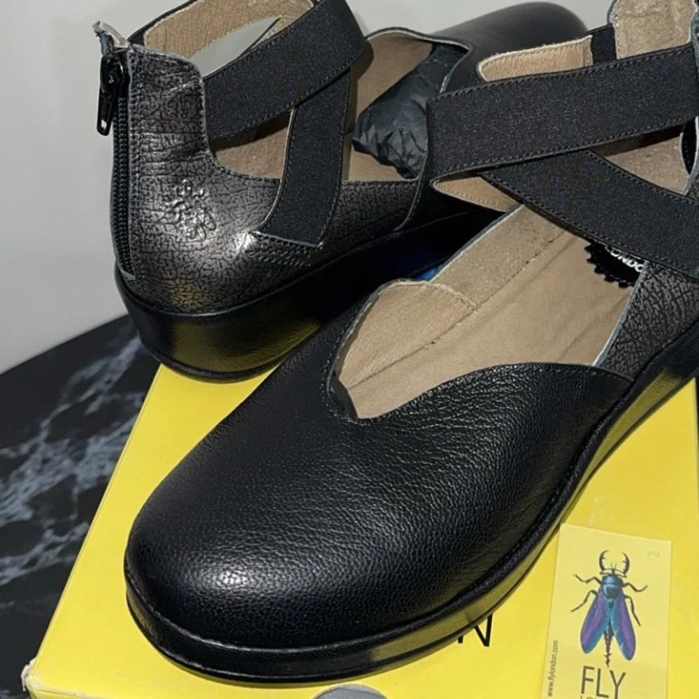 Fly London Women's Black and Metallic Closed Toe Leather Shoes Size 6 AUTHENTIC - Picture 5 of 7